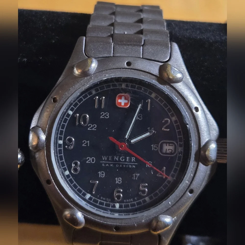 Watches for Women Lot Pulsar Wenger Fitbit UNTESTED AS IS - Picture 3 of 7